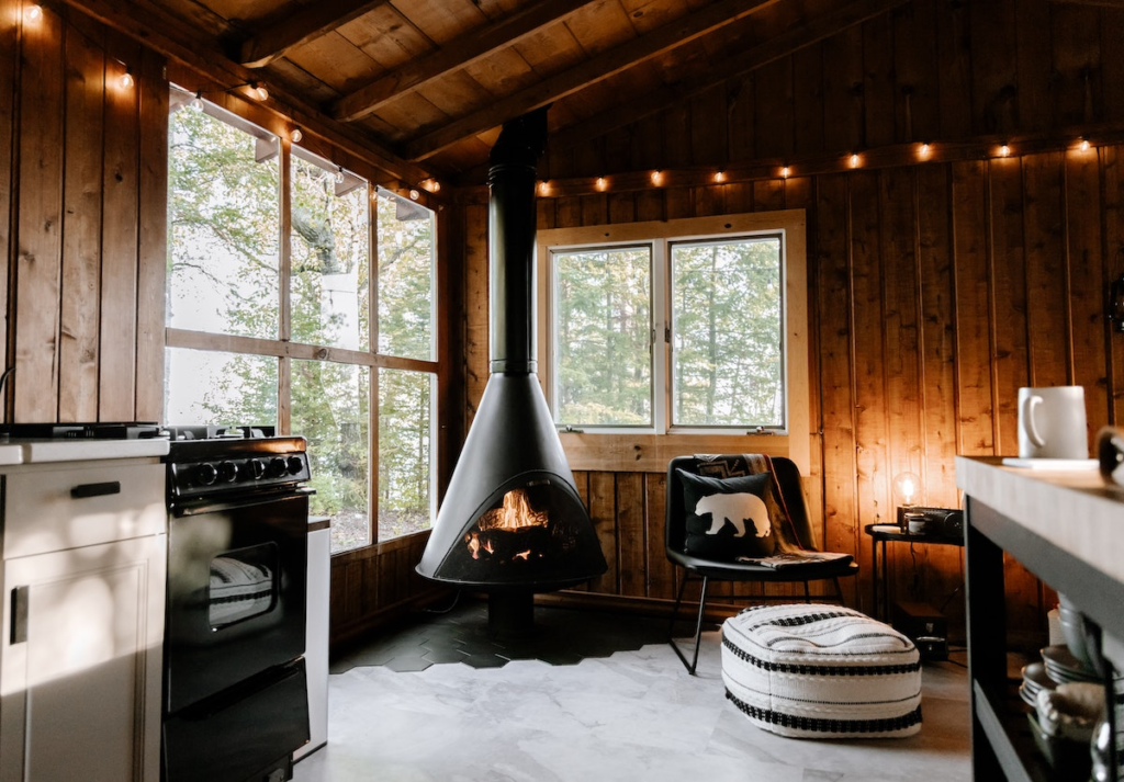 Simple home and living ideas for a beautiful and cozy home, featuring easy decor, organization, and comfortable living tips.